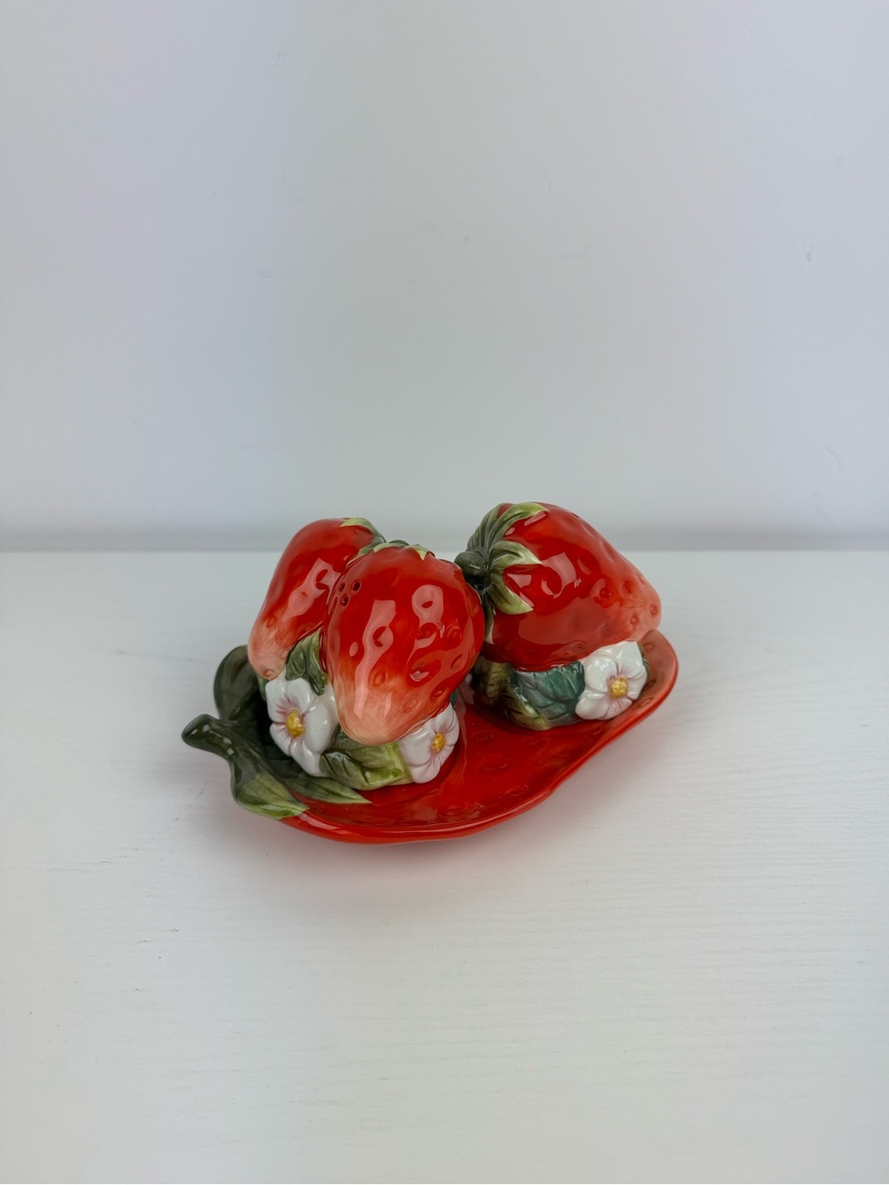 Ceramic Strawberry Salt & Pepper Shakers With Tray by Corner Ruby